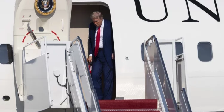 Trumpi arrin në Holandë për samitin e NATO-s