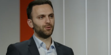 Krasniqi: Partia e parë do ta ndryshojë kandidatin, kjo është zgjidhja e vetme