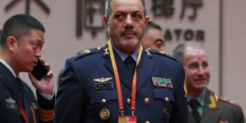 Pas përplasjes 12-ditore me Izraelin, ministri iranian i Mbrojtjes niset për në Kinë