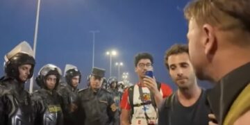 “Ku e keni zemrën?” – Infermieri britanik shpërthen në lot në kufirin me Gazën