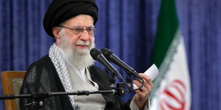 Udhëheqësi suprem i Iranit: Nuk do të tregojmë mëshirë ndaj Izraelit