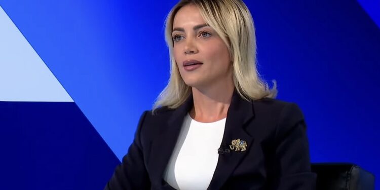 “Deçani nuk e ka asnjë çerdhe publike dhe vetëm 600 gra të punësume”, Natyra Kuçi tregon se çka i mungon Deçanit dhe pse i hyri garës për kryetare