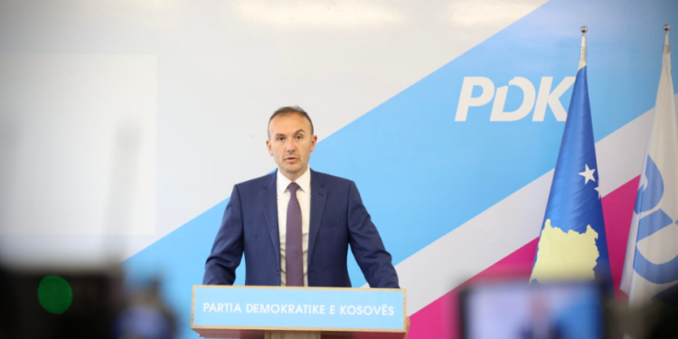 Mustafa i PDK-së i reagon Muratit për pagat: Manipulativ dhe hipokrit