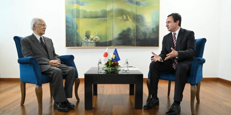 Kurti pret në takim ish-kryetarin e GJND-së Hisashi Owada, e falënderon për rolin në opinionin për pavarësinë e Kosovës