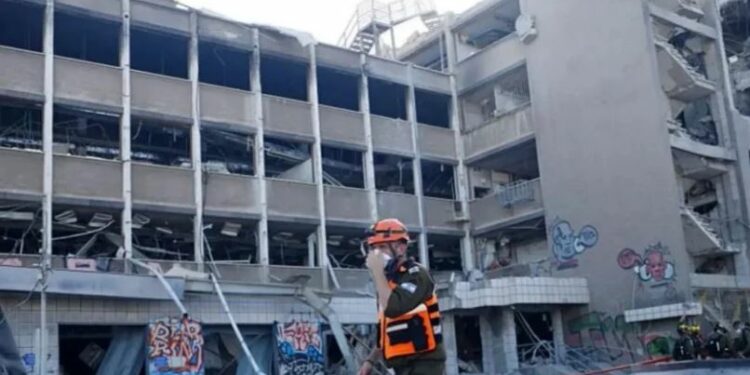 Mbretëria e Bashkuar tërheq përkohësisht stafin nga ambasada në Iran