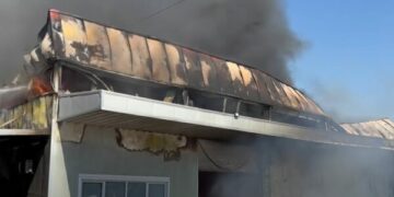 Dëmi 200 mijë eurosh nga zjarri në Mal të Zi, arrestohet kosovari që dyshohet se e shkaktoi me cigare