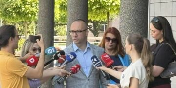 Simiq: Ata që kanë organizuar protesta të dhunshme, janë në qeveri
