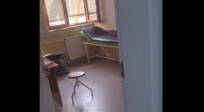 Qytetari befasohet, nuk e gjen asnjë mjek në punë në QMF’në në Obiliq