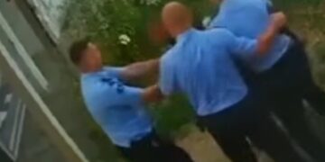 Arrestohen e suspendohen policët që ushtruan dhunë ndaj qytetarit të prangosur në Klinë – në ndalim 48 orë