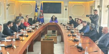 Osmani nis takimin me partitë politike për zgjedhjet lokale – VV dërgon Albulena Haxhiun