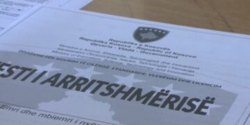 24 mijë nxënës iu nënshtruan sot Testit të Arritshmërisë