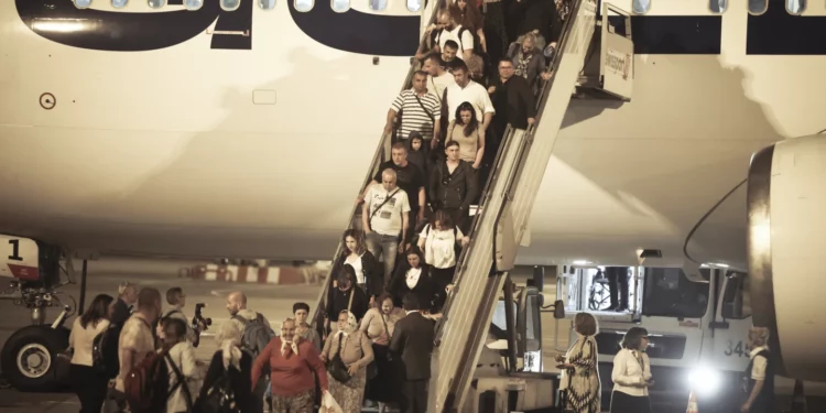 Associated Press: Disa kosovarë evakuohen nga Izraeli