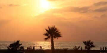 Siria u kërkon grave që të mbulohen në plazhe publike, kufizime edhe për burrat