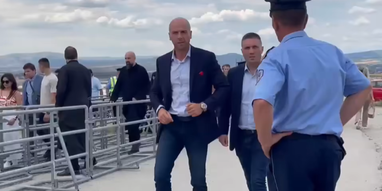 Edhe Slavko Simiq pjesë në ceremoninë e Vidovdanit