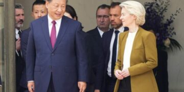 Mes tensioneve të larta, udhëheqësit e BE-së nisen drejt Kinës për samitin kyç