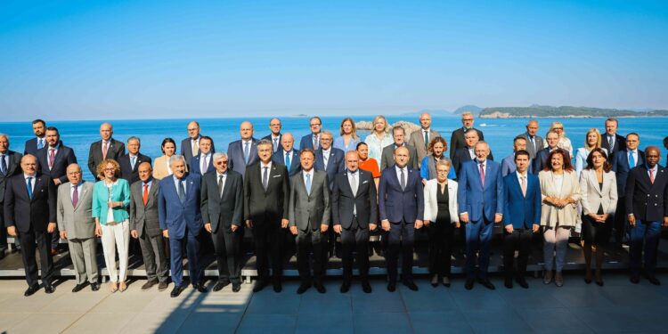 Gërvalla pjesë e Forumit të Dubrovnikut – Kosova thekson përkushtimin për diplomaci aktive dhe integrim euroatlantik