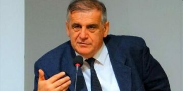 Nexhmedin Spahiu: Krerët institucionalë ndikuan për heqjen e fletarrestit ndaj Radojçiqit