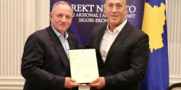 Ramush Haradinaj i “hakmerret” Fatmir Limajt – Ja merr ish deputetin Enver Hoti dhe e kandidon për kryetar të Malishevës