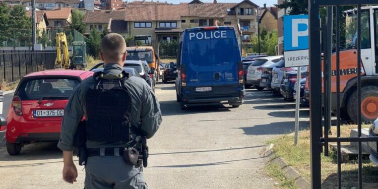 LAJMI I FUNDIT: Bastisje në objektin e disa agjencive të shtetit