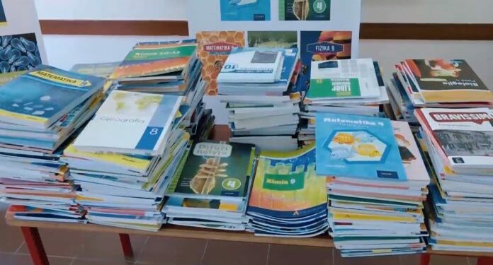 Edhe këtë vit blerja e teksteve shkollore do të subvencionohet nga MASHTI