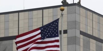 Alarm për mjet të dyshuar pranë Ambasadës Amerikane