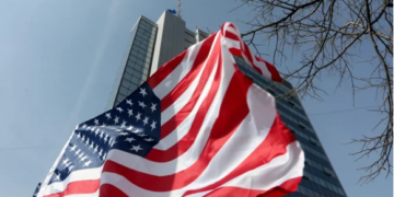 Ambasada e Amerikës: Liderët e Kosovës të gjejnë zgjidhje kushtetuese në javët e ardhshme