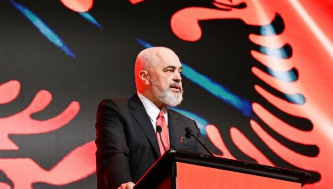 Thaçi nga Haga: Edi Rama po bën historinë evropiane të shqiptarëve