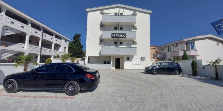 Shitet hoteli “Relax” në Ulqin
