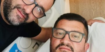 “Vëllai ma shpëtoi jetën” – Dr. Besnik Ibraj pas transplantit të suksesshëm