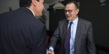 Kurti pret në takim ambasadorin e Turqisë, diskutojnë zhvillimet e fundit në vend