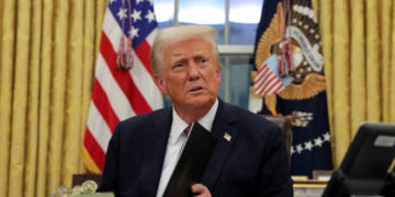 CNN siguron një audio: Trump thoshte se kërcënoi se do ta bombardonte Moskën nëse Putini do ta …