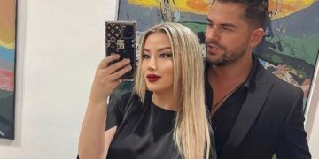 Shpat Kasapi mohoi se janë ndarë, Selvija ‘godet’ me postimin e fundit