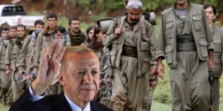 Militantët kurdë të PKK-së pritet t’i dorëzojnë armët e para me një ceremoni në Irak