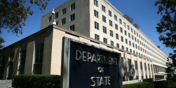 Shkarkime masive në Departamentin Amerikan të Shtetit – Largohen mbi 1 mijë punonjës