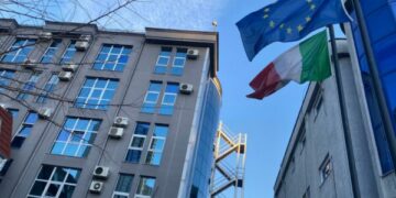 Propaganda e djeshme e VV-së për operacionin në Ujman, ambasada italiane: Mbështetje e plotë për KFOR-in dhe Komandantin