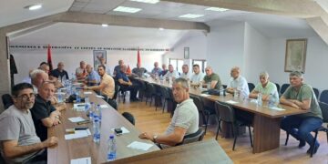 Organizatat e dala nga lufta kërkojnë konstituim të kuvendit: Nëse s’ka reflektim nga partitë politike, s’do do të qëndrojmë duarkryq