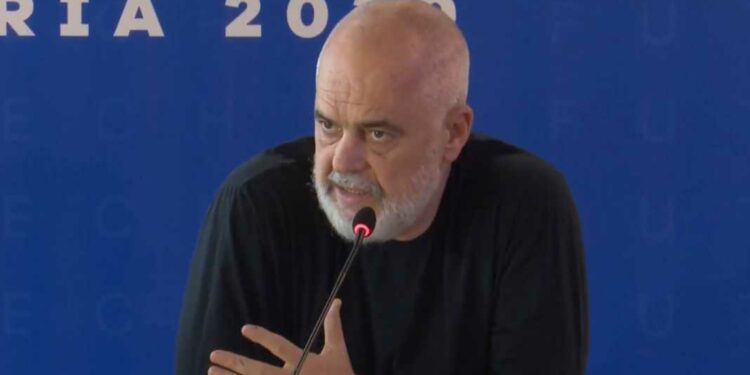 Rama: Pagesat në Shqipëri do të bëhen pa para cash