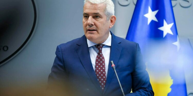 Sveçla konfirmon ndalimin e Igor Popoviq: Nuk do të tolerojmë fyerje dhe përdhosje të historisë sonë