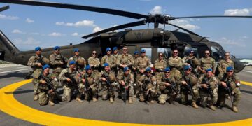 Ushtarët shqiptarë të KFOR-it e kryejnë në Pejë stërvitjen “HELI MEDEVAC”