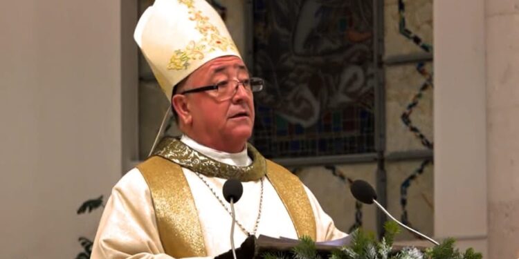 Zbulohet lidhja familjare, bashkëshorti i Teuta Rugovës është nipi i Ipeshkvit Dodë Gjergji