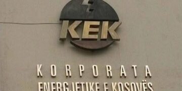 KEK-u shpërblen punëtorët me nga 400 euro