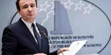 Mbi 100 mijë euro në 6 muajt e fundit, si i rriti shpenzimet Albin Kurti me staf për dreka, udhëtime e mëditje nga 2021 deri tash (Dok/VIDEO)