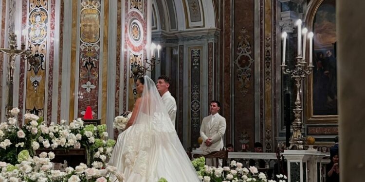 Vajza nga Gjakova martohet me futbollistin e Interit