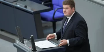 Deputeti gjerman: Qeveria stabile, kusht për rrugën e Kosovës drejt BE-së