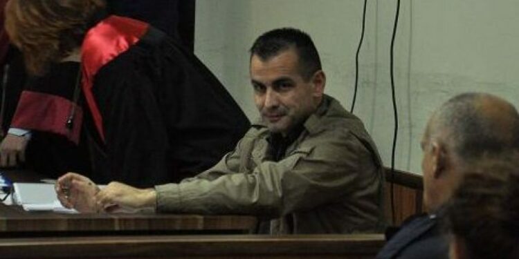 Enver Sekiraqa u ankua në Gjykatën Kushtetuese nga arratia, i refuzohet në tërësi ankesa për çështjen e paraburgimit