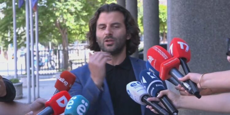 Kraki thotë se dy deputetë të PDK-së dhe dy të LDK-së ishin të gatshëm të votojnë pro konstituimit të Kuvendit