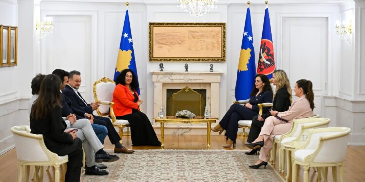 Osmani takon Ramë Lahajn dhe artistët ndërkombëtarë të operës: Festivali bëhet pjesë e kalendarit kulturor evropian