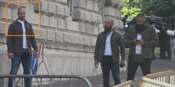 Terroristët e Banjskës po e ruajnë Vuçiqin, BE-së i dorëzohet lista me policë serbë