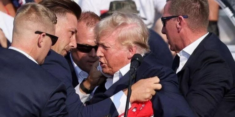 “Sot një vit”, Shtëpia e Bardhë kujton atentatin ndaj Trump me një citat të presidentit amerikan