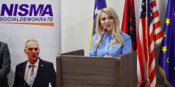 Mungesa e Limaj në seancë, Izmaku thotë se Limaj “ndoshta po e pret” Kurtin të kthehet nga Greqia